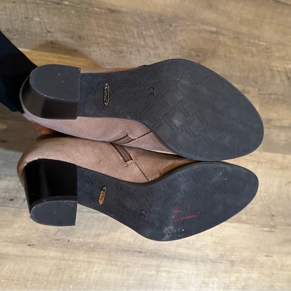 Vionic Georgia Orthaheel Studded Ankle Boots - Picture 8 of 11